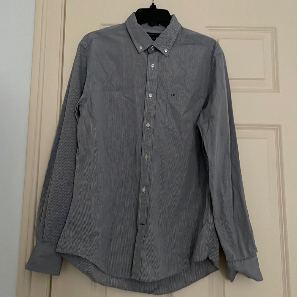 Tommy Hilfiger navy and white dress shirt. Size M. Excellent condition.